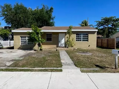 2633 Fletcher St, Hollywood, FL 33020