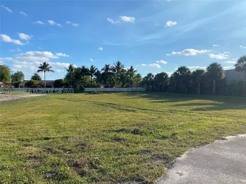 15600 SW 54th Pl, Southwest Ranches, FL 33331