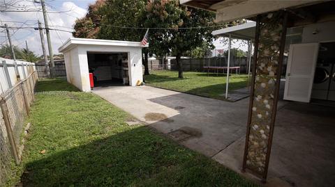 901 E 14th Pl, Hialeah, FL 33010 photo 13