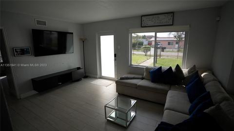 901 E 14th Pl, Hialeah, FL 33010 photo 3