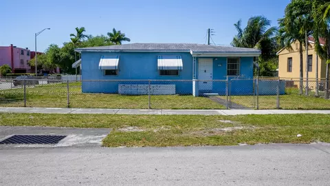 3902 E 1st Ave, Hialeah, FL 33013 photo 1