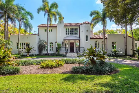 2817 Columbus Blvd, Coral Gables, FL 33134