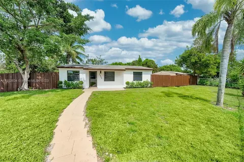 2447 Fletcher St, Hollywood, FL 33020