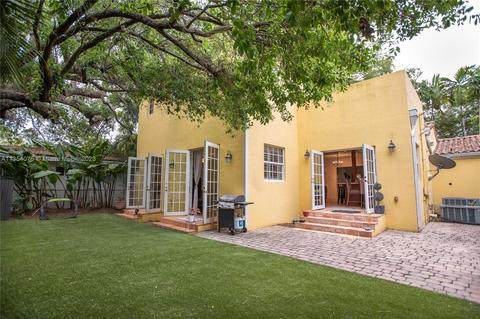 135 Cadima Ave, Coral Gables, FL 33134 photo 2