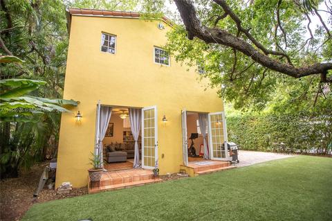 135 Cadima Ave, Coral Gables, FL 33134 photo 4