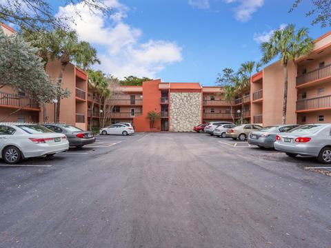 3140 Holiday Springs Blvd #9-312, Margate, FL 33063