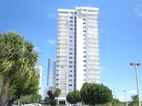 500 Bayview Dr #531, Sunny Isles Beach, FL 33160