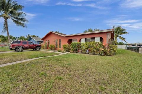 3705 NW 165th St, Miami Gardens, FL 33054