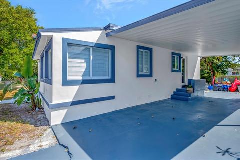 152 W 37th St, Hialeah, FL 33012 photo 2