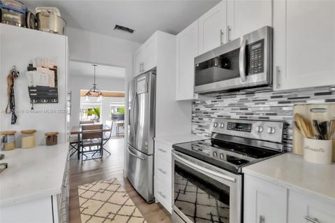 152 W 37th St, Hialeah, FL 33012 photo 8