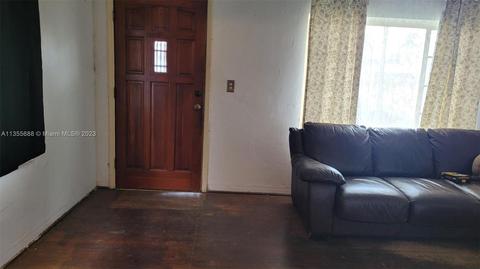 282 E 44th St, Hialeah, FL 33013 photo 12