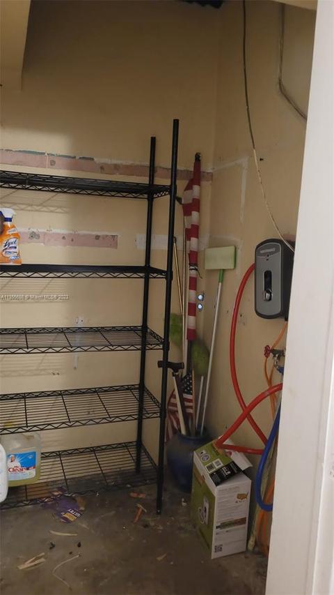 282 E 44th St, Hialeah, FL 33013 photo 16