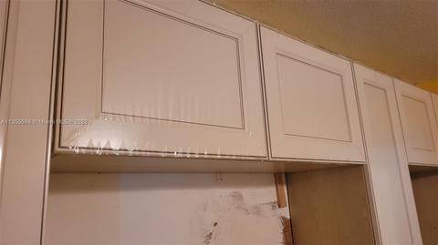 282 E 44th St, Hialeah, FL 33013 photo 8