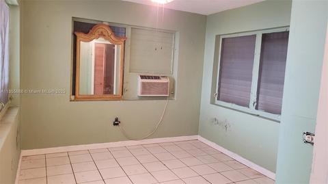 282 E 44th St, Hialeah, FL 33013 photo 2