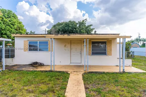 574 E 64th St, Hialeah, FL 33013 photo 1