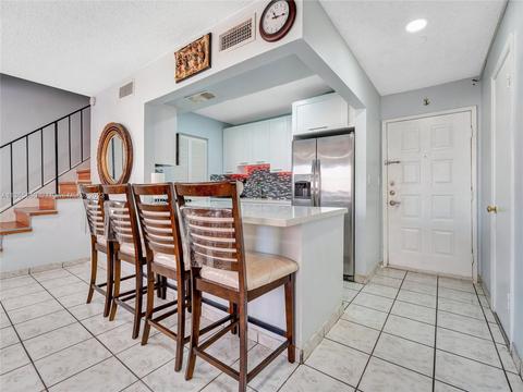 1255 W 53rd St #302, Hialeah, FL 33012