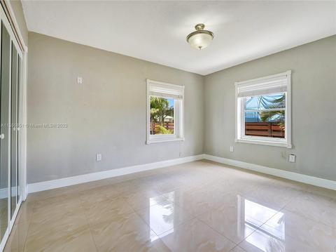 622 SE 7th Pl, Hialeah, FL 33010 photo 21
