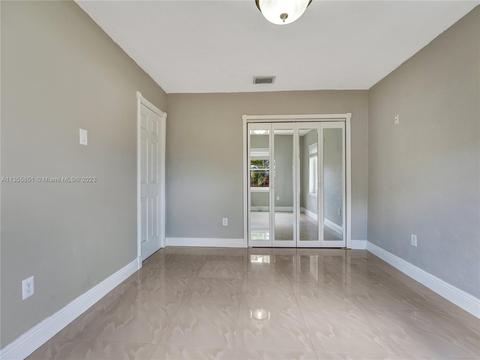 622 SE 7th Pl, Hialeah, FL 33010 photo 22