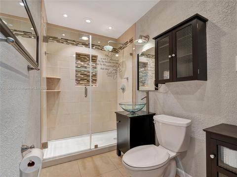 622 SE 7th Pl, Hialeah, FL 33010 photo 24