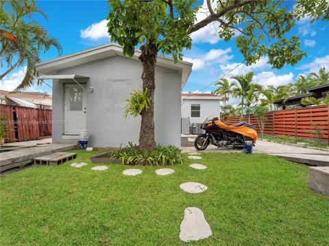 622 SE 7th Pl, Hialeah, FL 33010 photo 29