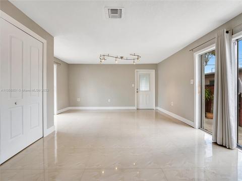 622 SE 7th Pl, Hialeah, FL 33010 photo 10