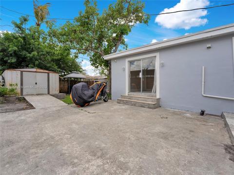 622 SE 7th Pl, Hialeah, FL 33010 photo 30