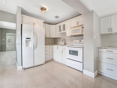 622 SE 7th Pl, Hialeah, FL 33010 photo 16