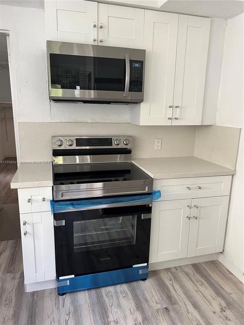 9564 Carlyle Ave, Surfside, FL 33154 photo 15
