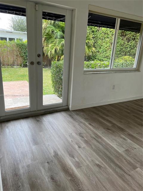 9564 Carlyle Ave, Surfside, FL 33154 photo 11