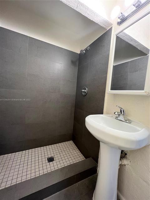 9564 Carlyle Ave, Surfside, FL 33154 photo 12