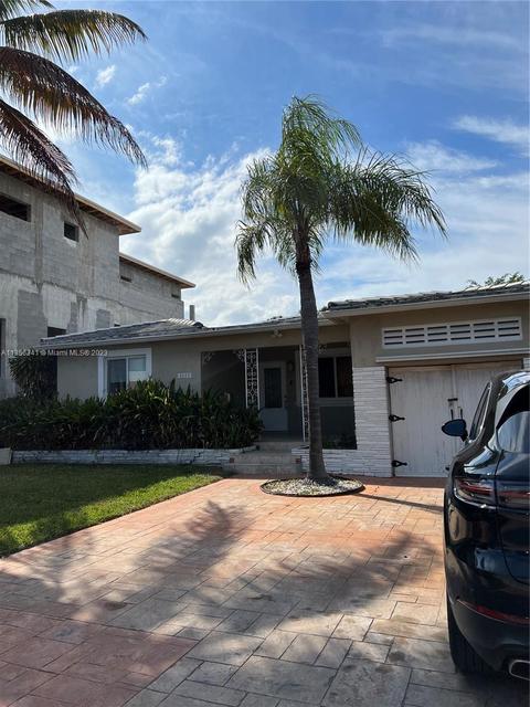 9564 Carlyle Ave, Surfside, FL 33154