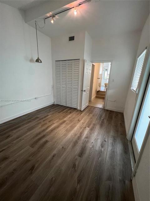 9564 Carlyle Ave, Surfside, FL 33154 photo 18