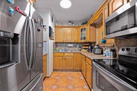 575 W 69th St #302, Hialeah, FL 33014 photo 1