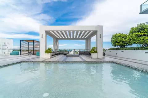 3900 Biscayne Blvd #S-320, Miami, FL 33137