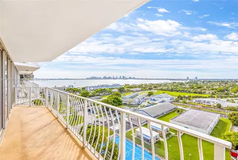 7601 E Treasure Dr #1011, North Bay Village, FL 33141