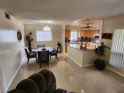 412 S Luna Ct #12, Hollywood, FL 33021