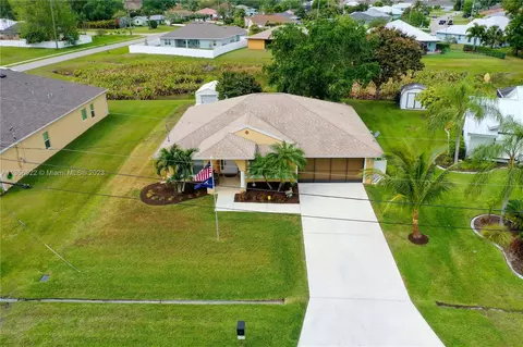 6890 NW Hogate Cir, Port Saint Lucie, FL 34983