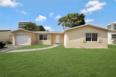 201 S Sequoia Dr, West Palm Beach, FL 33409