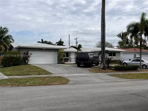 4323 Buchanan St, Hollywood, FL 33021