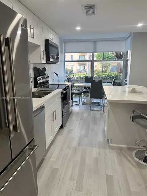 200 172nd St #111, Sunny Isles Beach, FL 33160