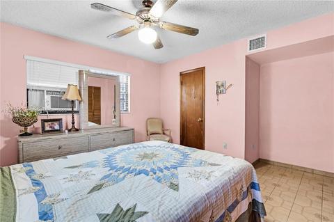 671 E 12th Pl, Hialeah, FL 33010 photo 27