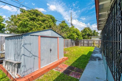 671 E 12th Pl, Hialeah, FL 33010 photo 6