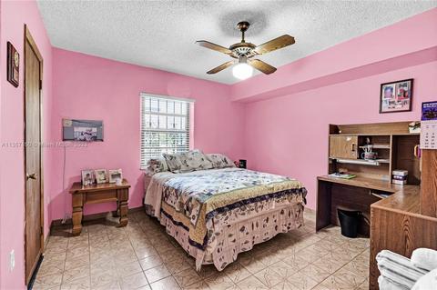 671 E 12th Pl, Hialeah, FL 33010 photo 21