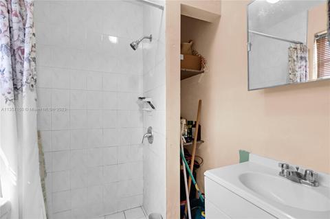671 E 12th Pl, Hialeah, FL 33010 photo 32