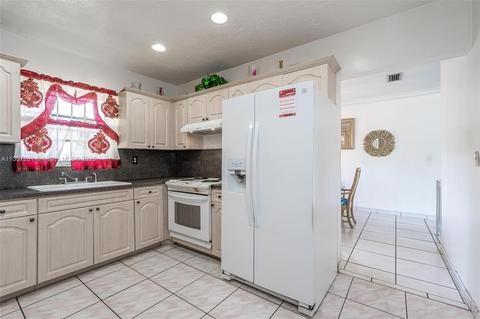 2155 NW 130th St, Miami, FL 33167 photo 12