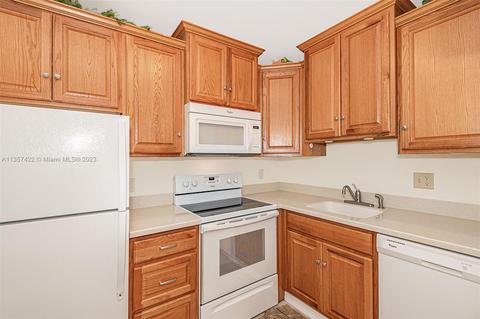 101 E Mcnab Rd #115, Pompano Beach, FL 33060 photo 2