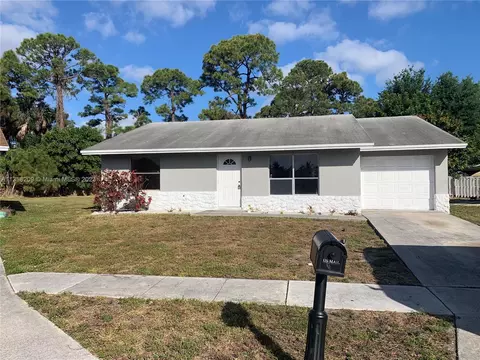 7133 Glenwood Dr, Boynton Beach, FL 33436