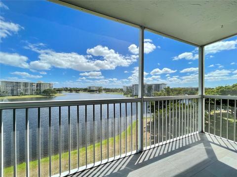3091 N Course Dr #605, Pompano Beach, FL 33069