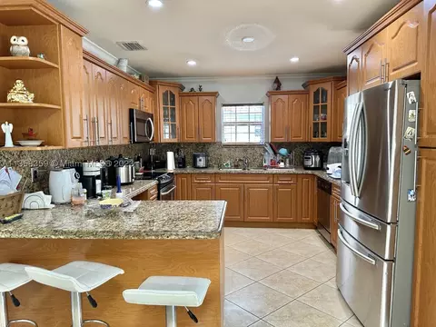 2004 SW 92nd Ct, Miami, FL 33165 photo 1