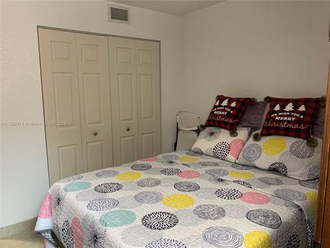 1900 W 68th St #D205, Hialeah, FL 33014 photo 21